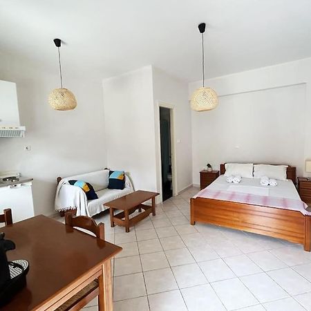 Cozy Studio In Skala, Agistri Apartment Luaran gambar