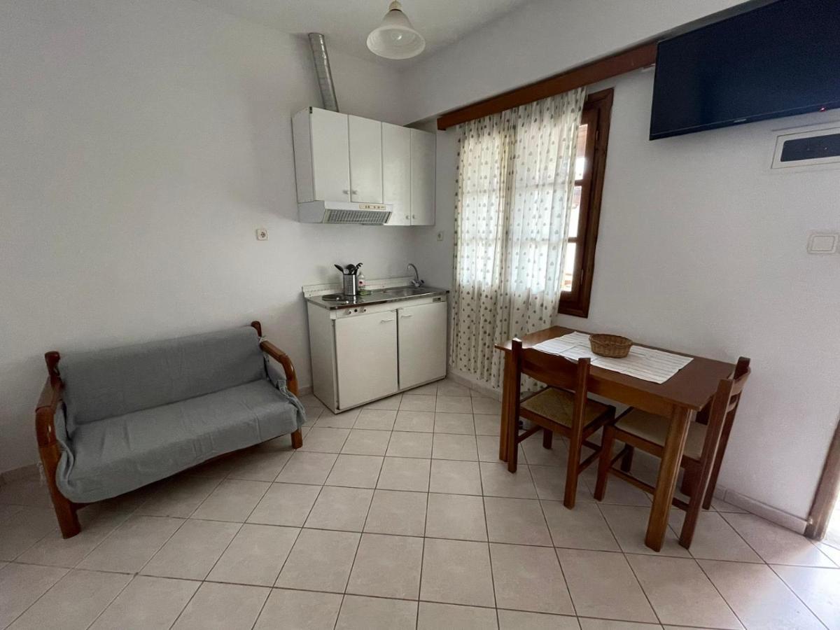Cozy Studio In Skala, Agistri Apartment Luaran gambar