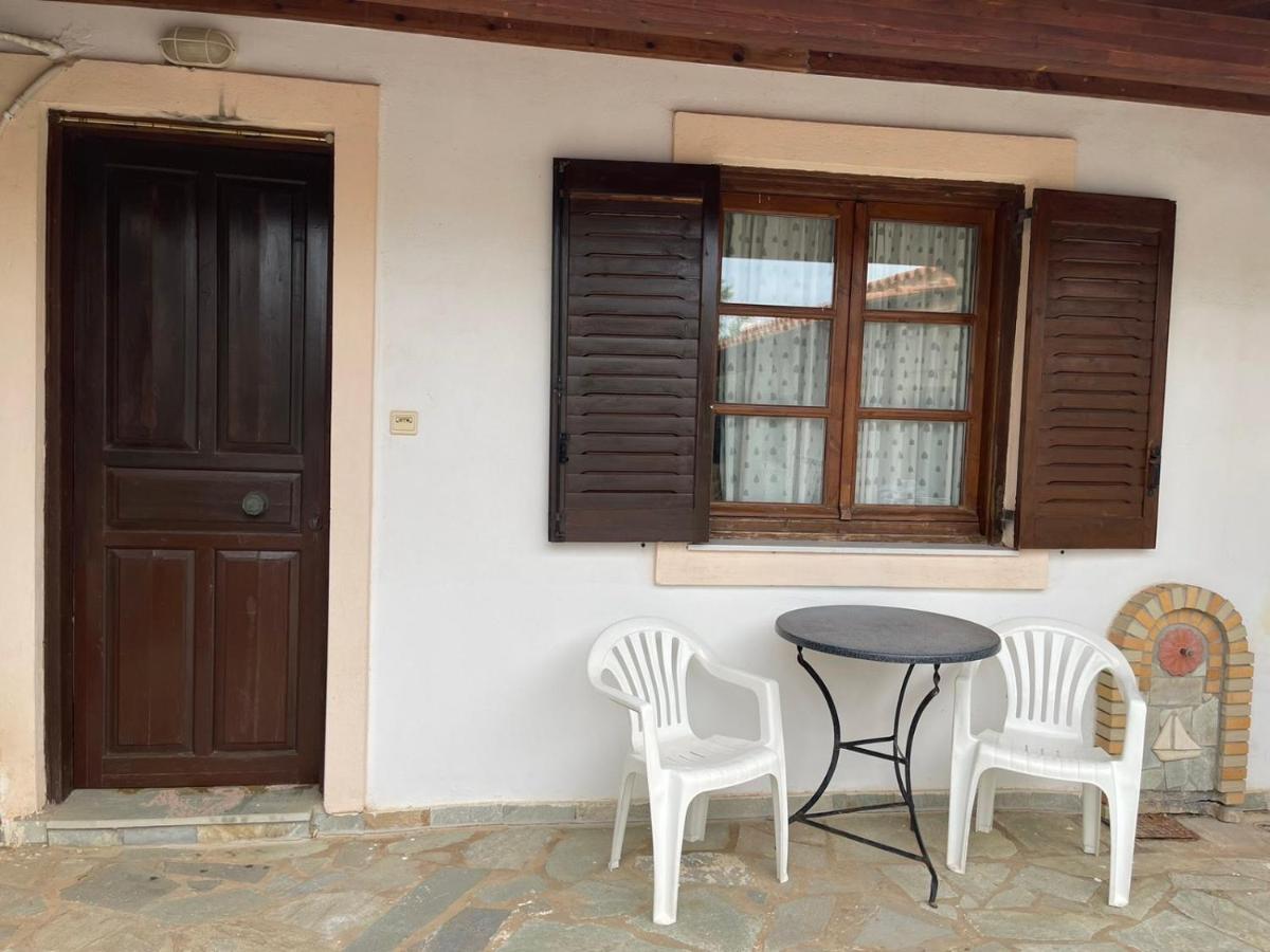 Cozy Studio In Skala, Agistri Apartment Luaran gambar